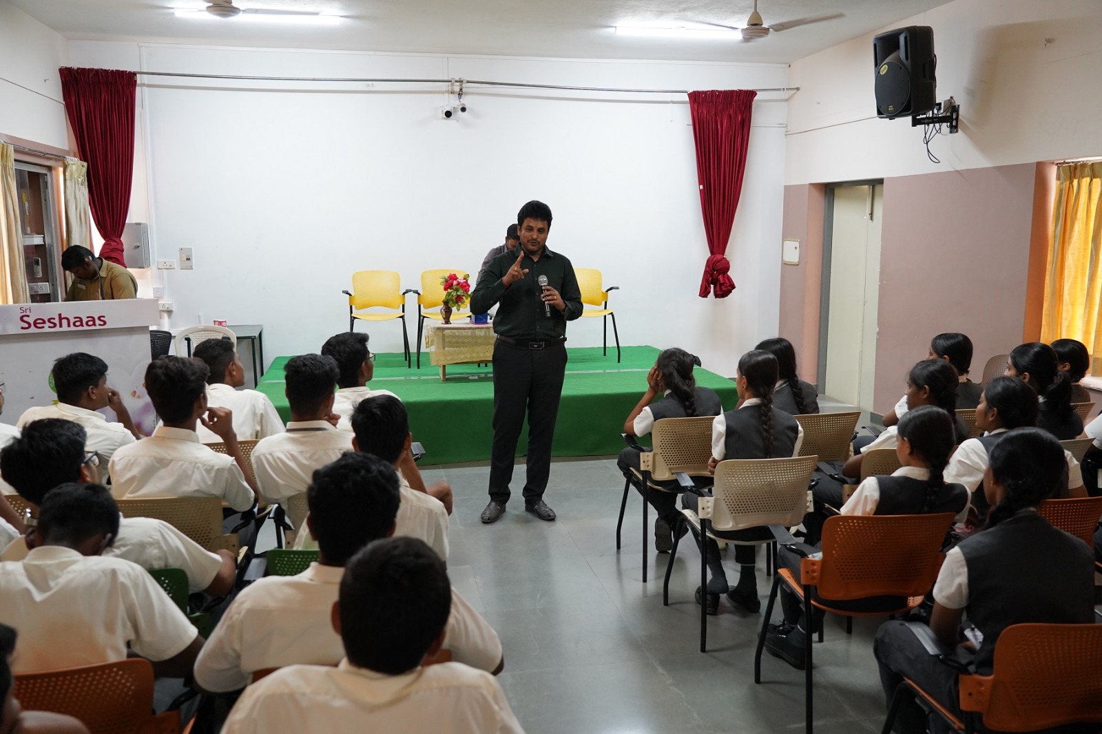 Seshaas School