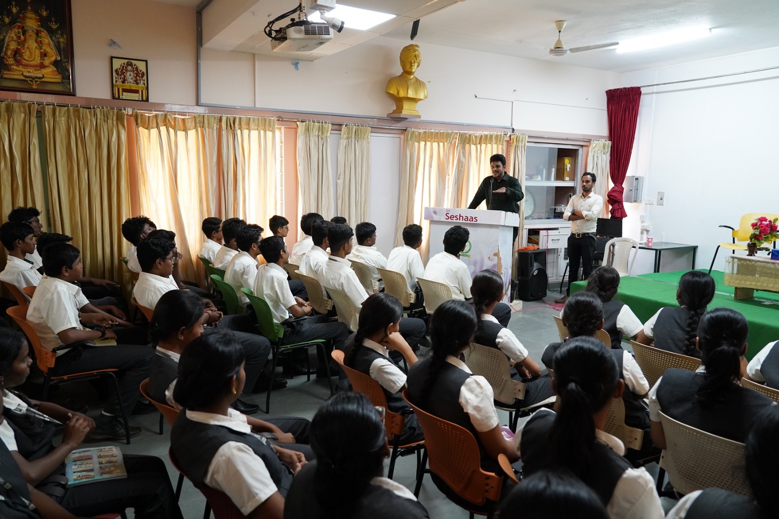 Seshaas School