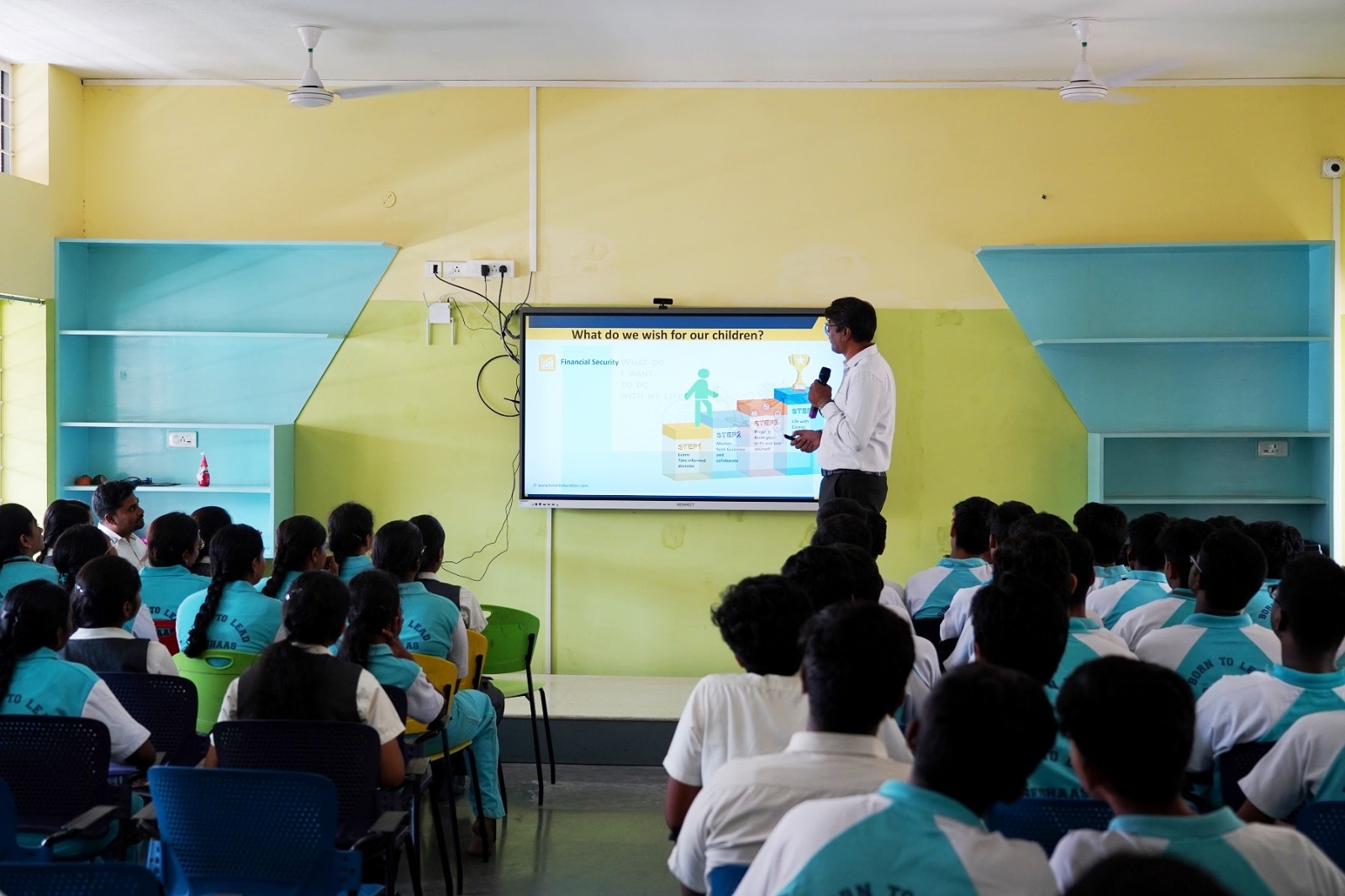 Seshaas School